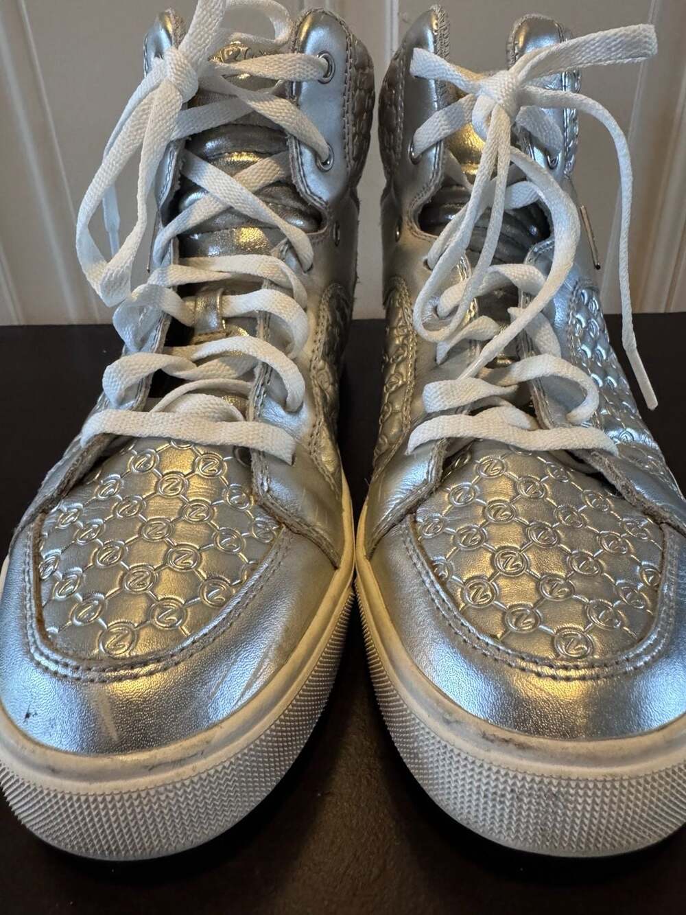 Zumba Street Boss Size 7.5 Silver Metallic Leather High Top Sneakers
